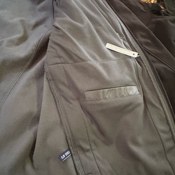 Men’s new Mercedes-Benz jacket with the tag have size XL authentic 100% - Picture 6 of 10